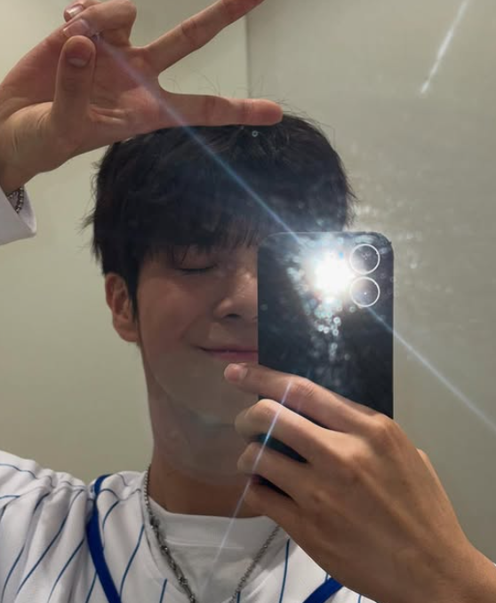 Latest photo of Jeong Dongwon