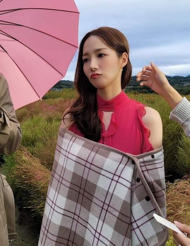 A moment captured by a fan of Park Minyoung