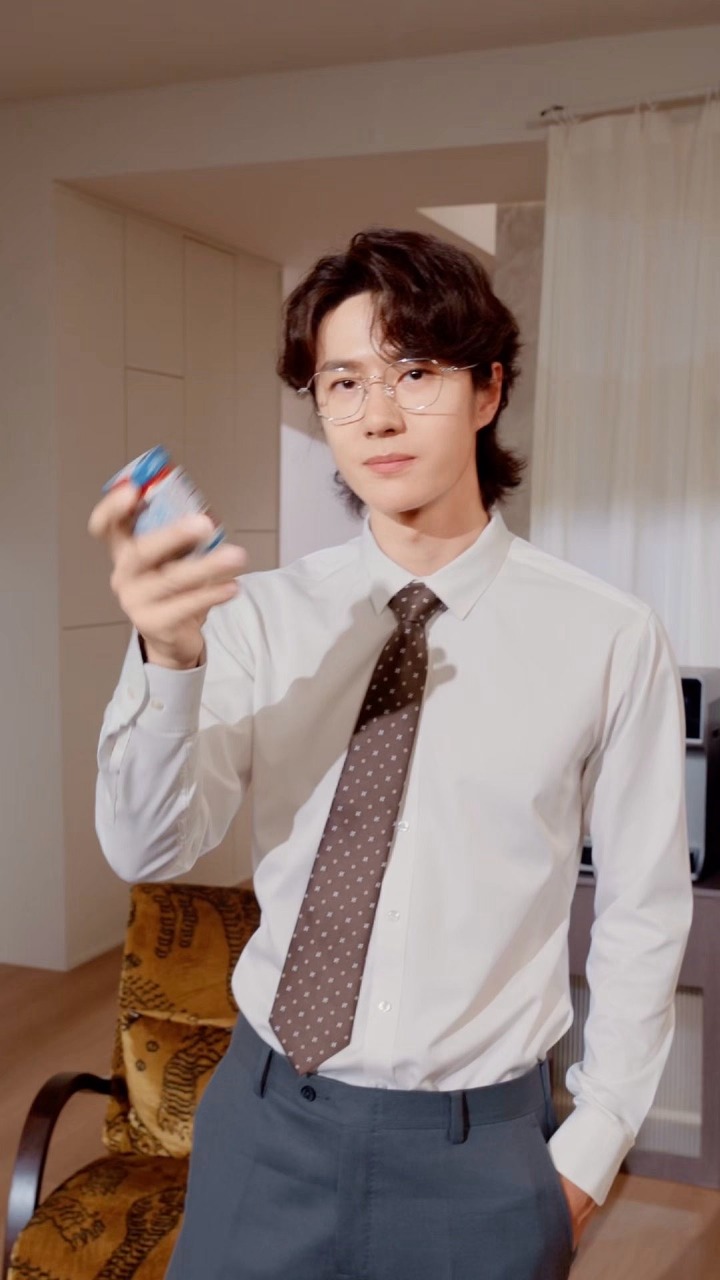 Special wallpaper made by Wang Yibo's fans