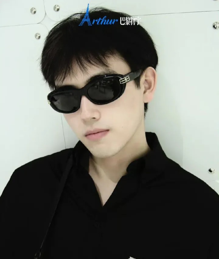 Behind-the-scenes cut of Arthur Chen