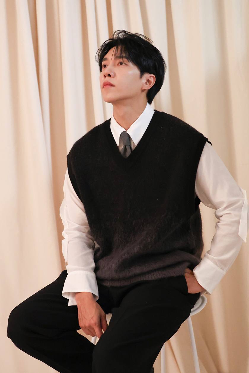 Behind-the-scenes cut of Lee Seunggi