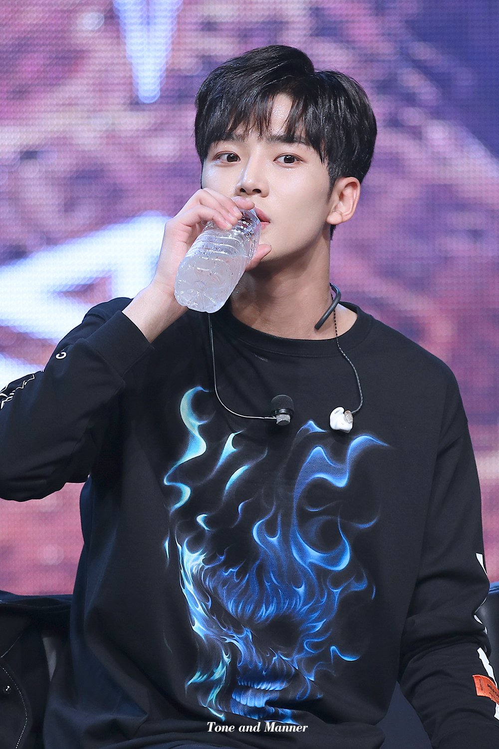 Behind-the-scenes cut of Rowoon