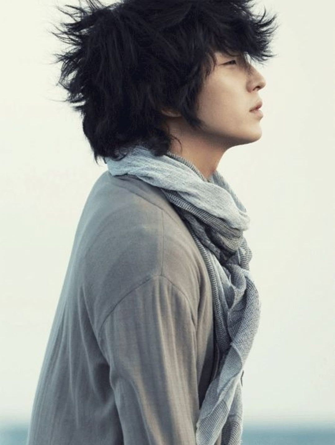 Behind-the-scenes cut of Lee Joongi