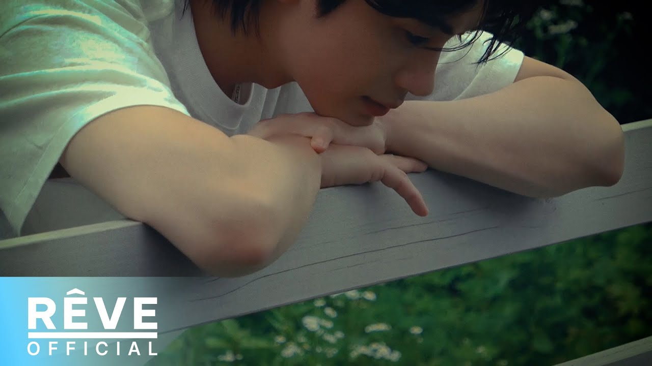 A moment captured by a fan of Park Hyungsik