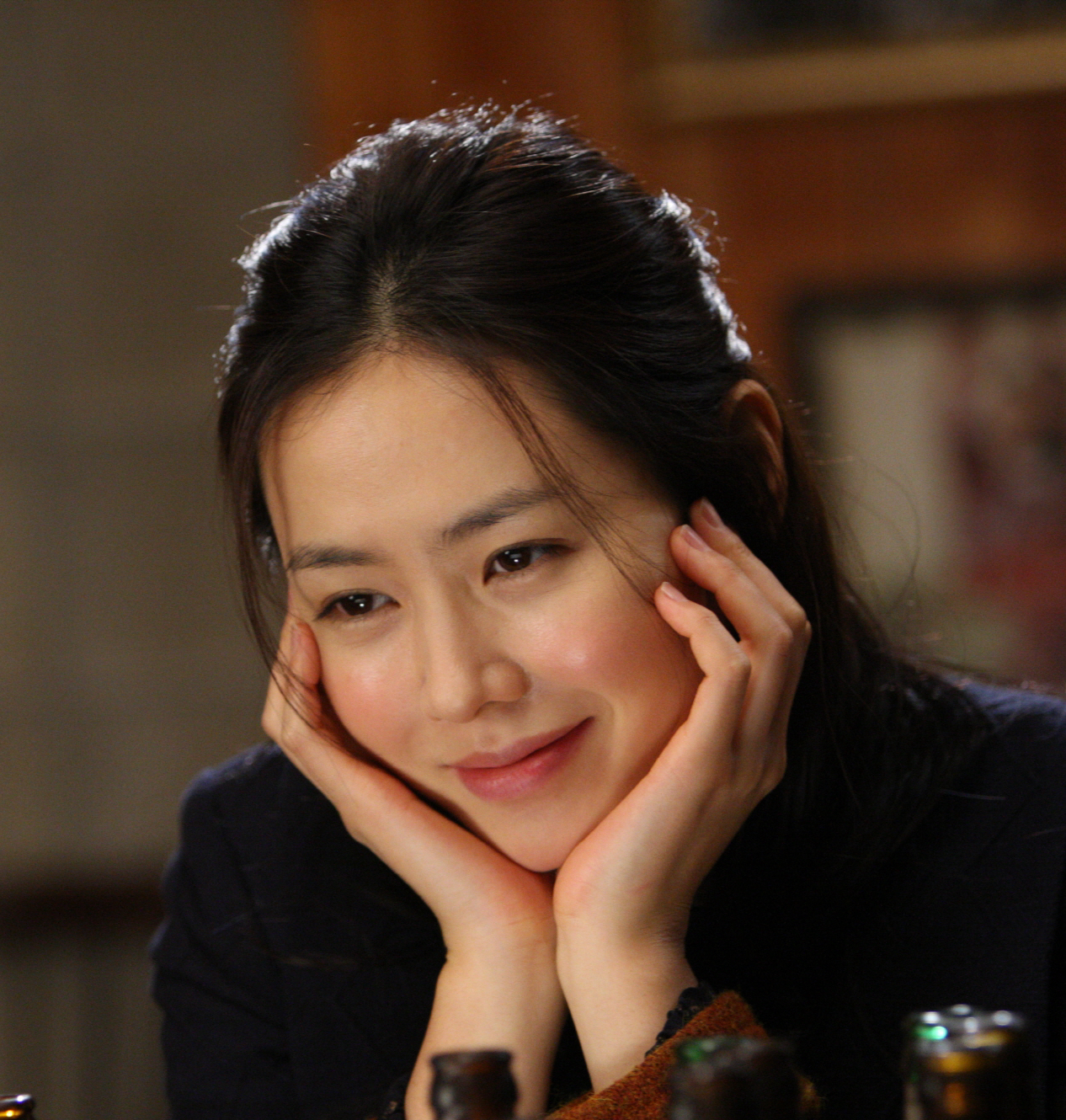Behind-the-scenes cut of Son Yejin