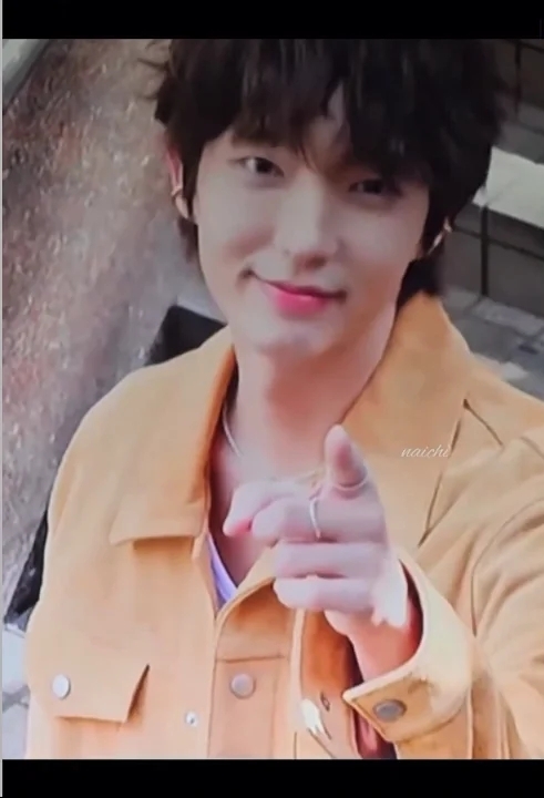 Behind-the-scenes cut of Lee Joongi