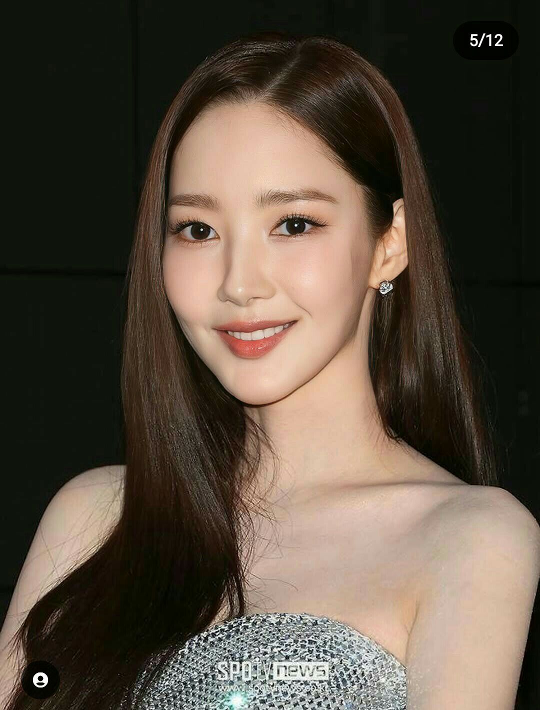 A moment captured by a fan of Park Minyoung