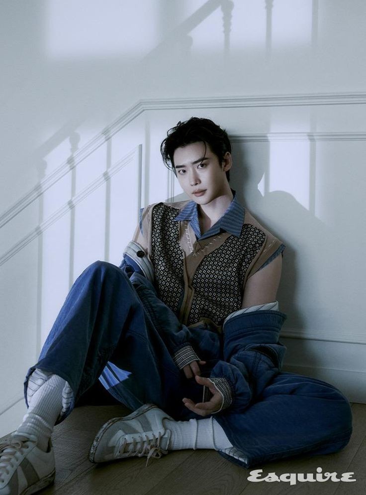A moment captured by a fan of Lee Jongsuk