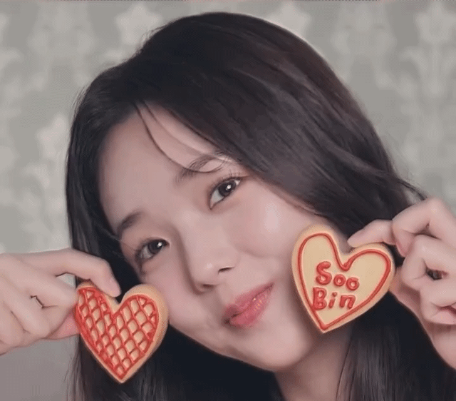 Behind-the-scenes cut of Chae Subin