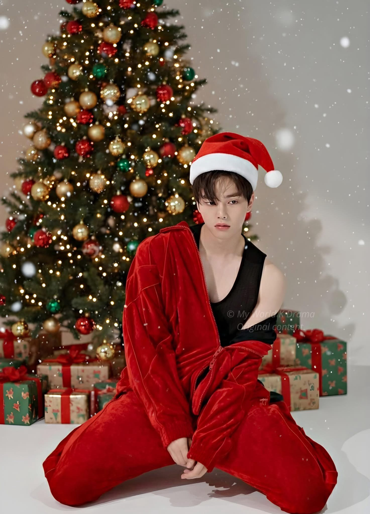 A moment captured by a fan of Song Kang