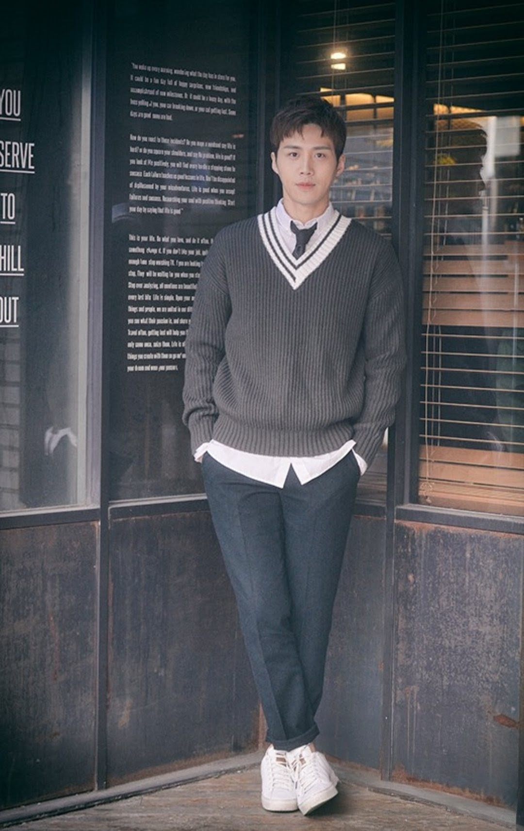 Behind-the-scenes cut of Kim Seonho