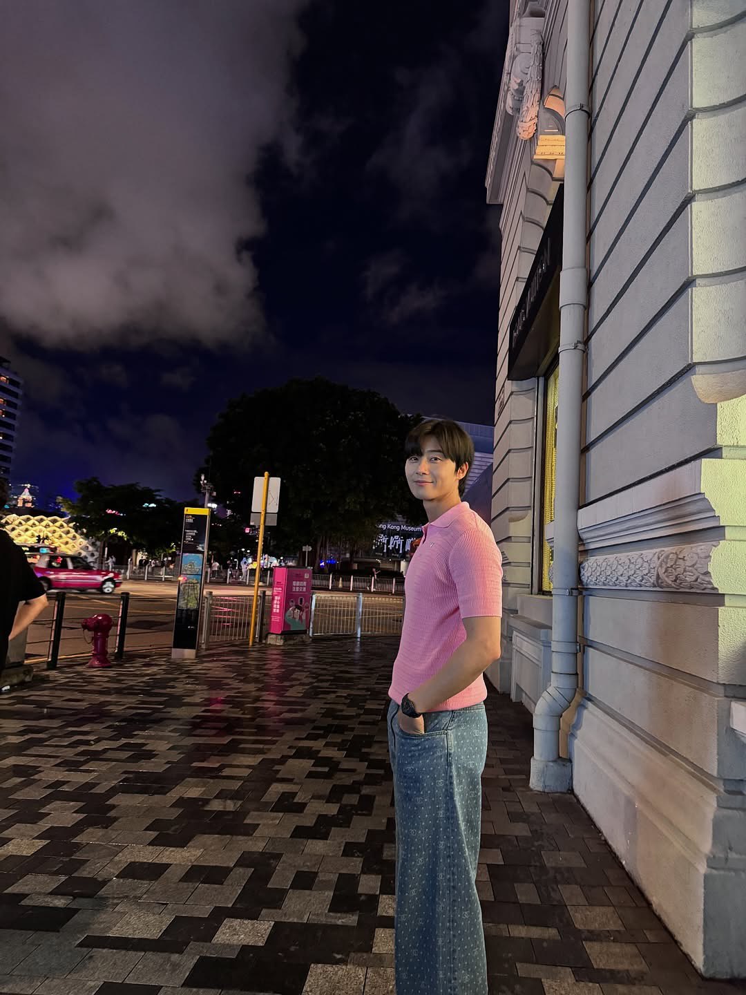 Behind-the-scenes cut of Park Seojoon