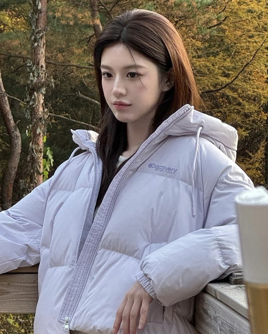 Recent activity shot of Go Younjung