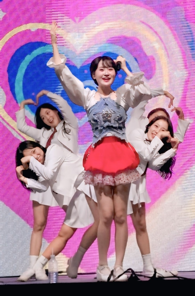 Recent activity shot of Kim Dahyun