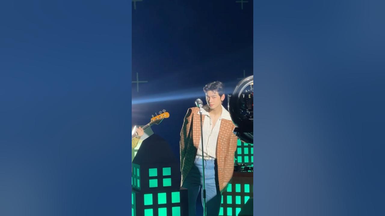 粉丝拍下的车银优瞬间