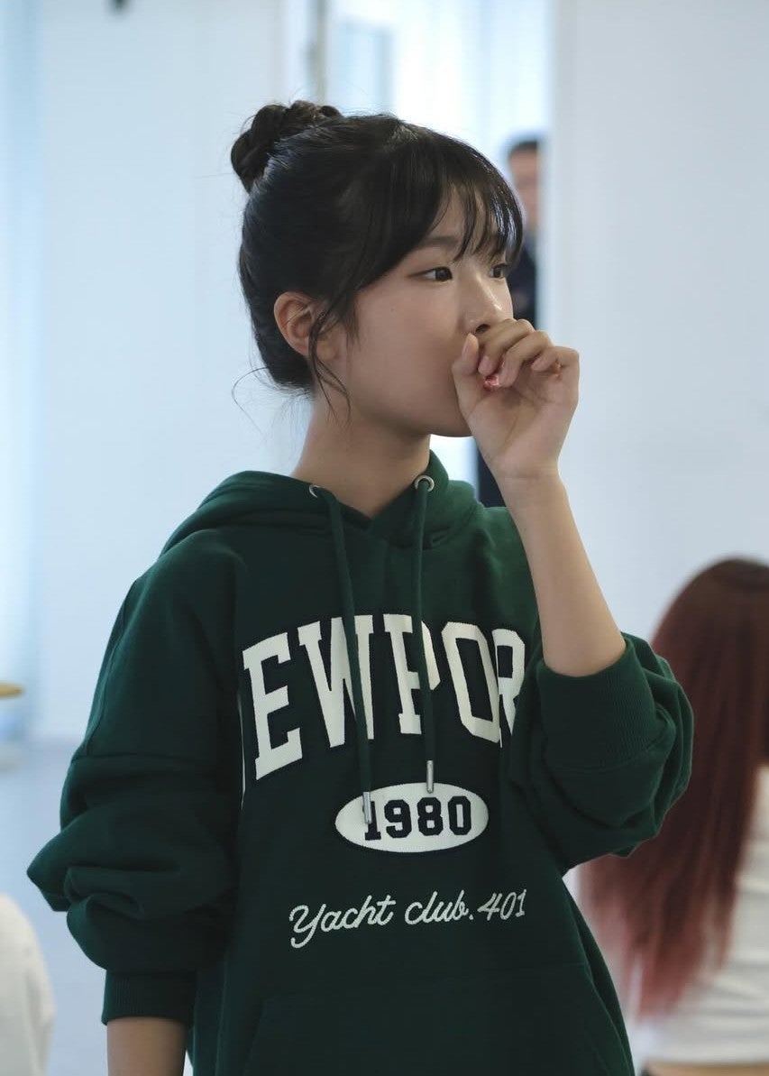 Behind-the-scenes cut of Bin Yeseo