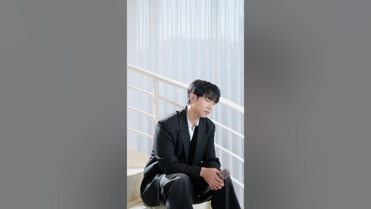 A moment captured by a fan of Lee Seunggi