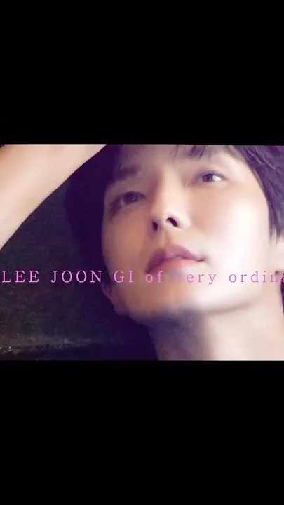 A moment captured by a fan of Lee Joongi