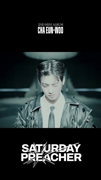 A moment captured by a fan of Cha Eunwoo