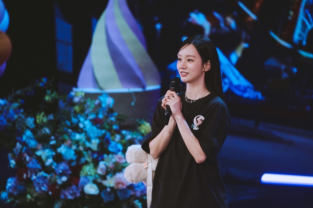 Behind-the-scenes cut of Hyeri