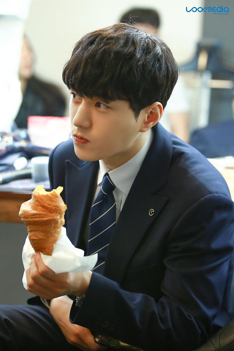 Latest photo of Kim Myungsoo (L)