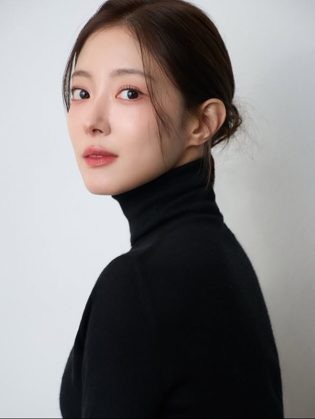 Behind-the-scenes cut of Lee Seyoung