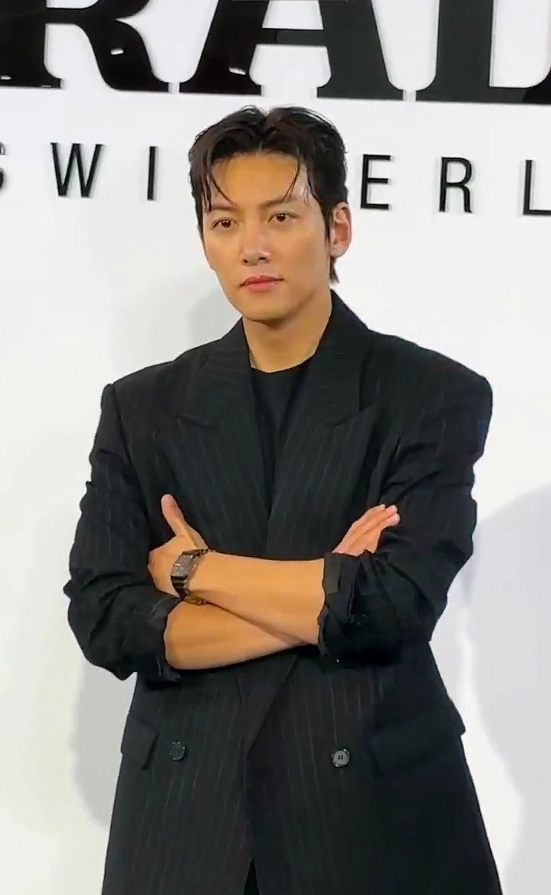 粉丝拍下的池昌旭瞬间