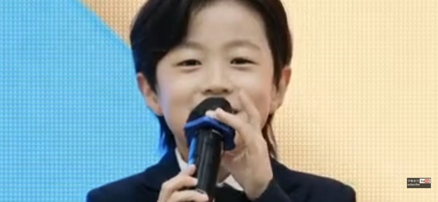 Behind-the-scenes cut of Lee Jung