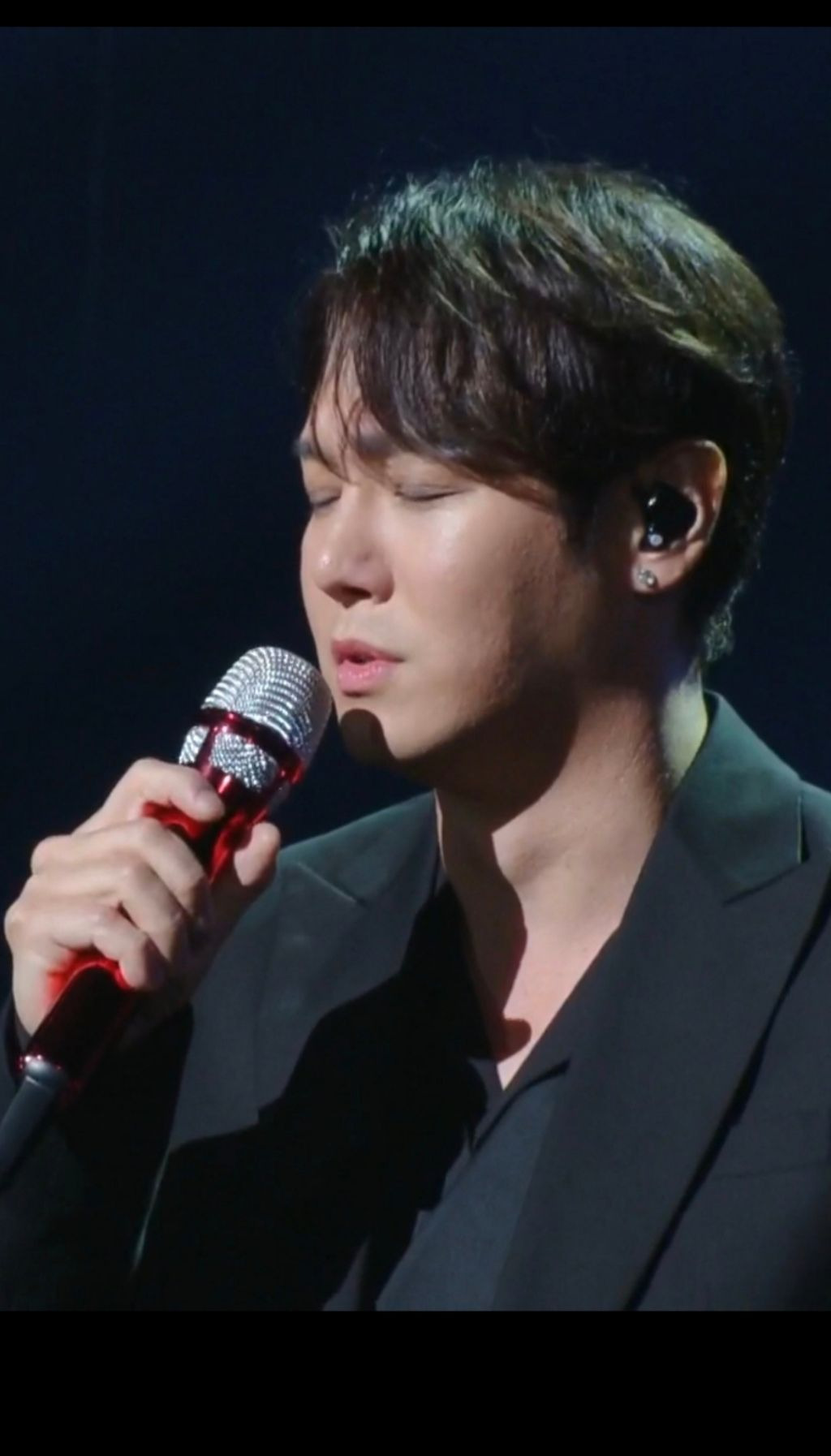 Representative background image loved by Hwanhee fandom