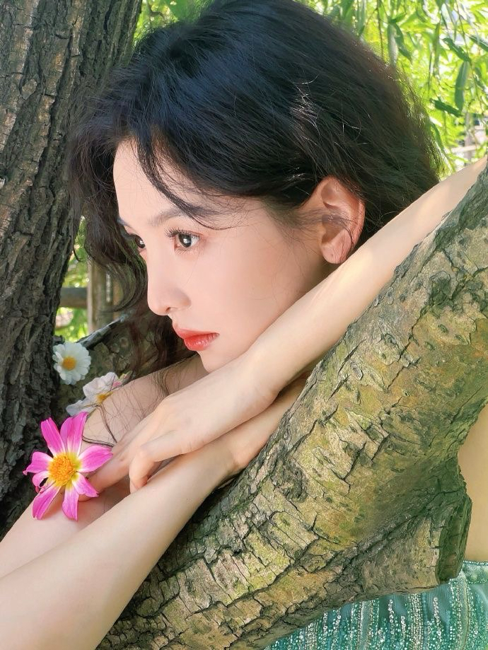 Latest photo of Zhang Ruonan
