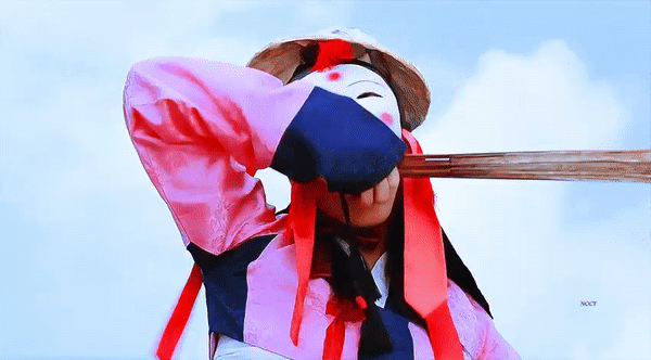 Behind-the-scenes cut of Lee Joongi