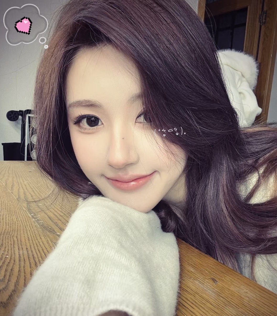 Recent activity shot of Zhao Lusi