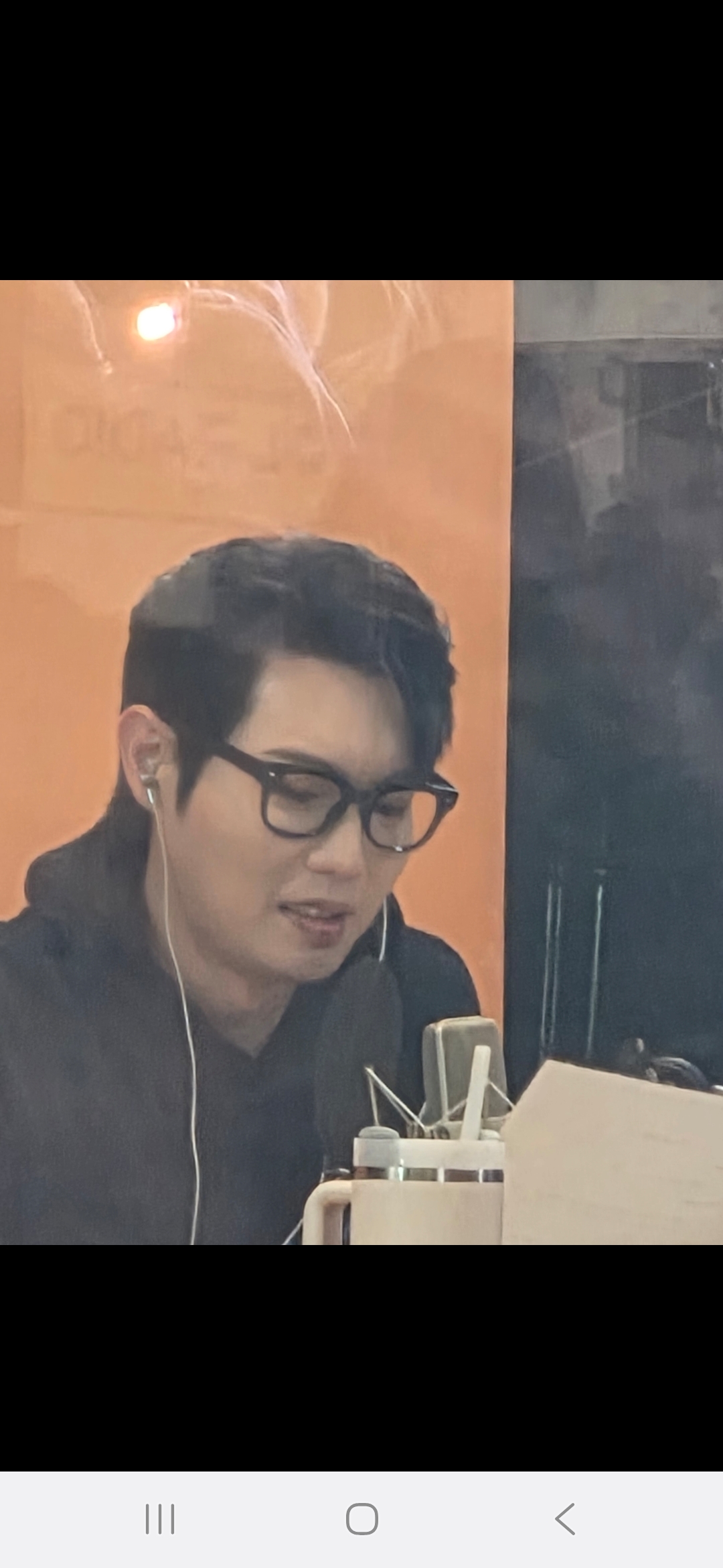 Today's popular wallpaper in Son Taejin community