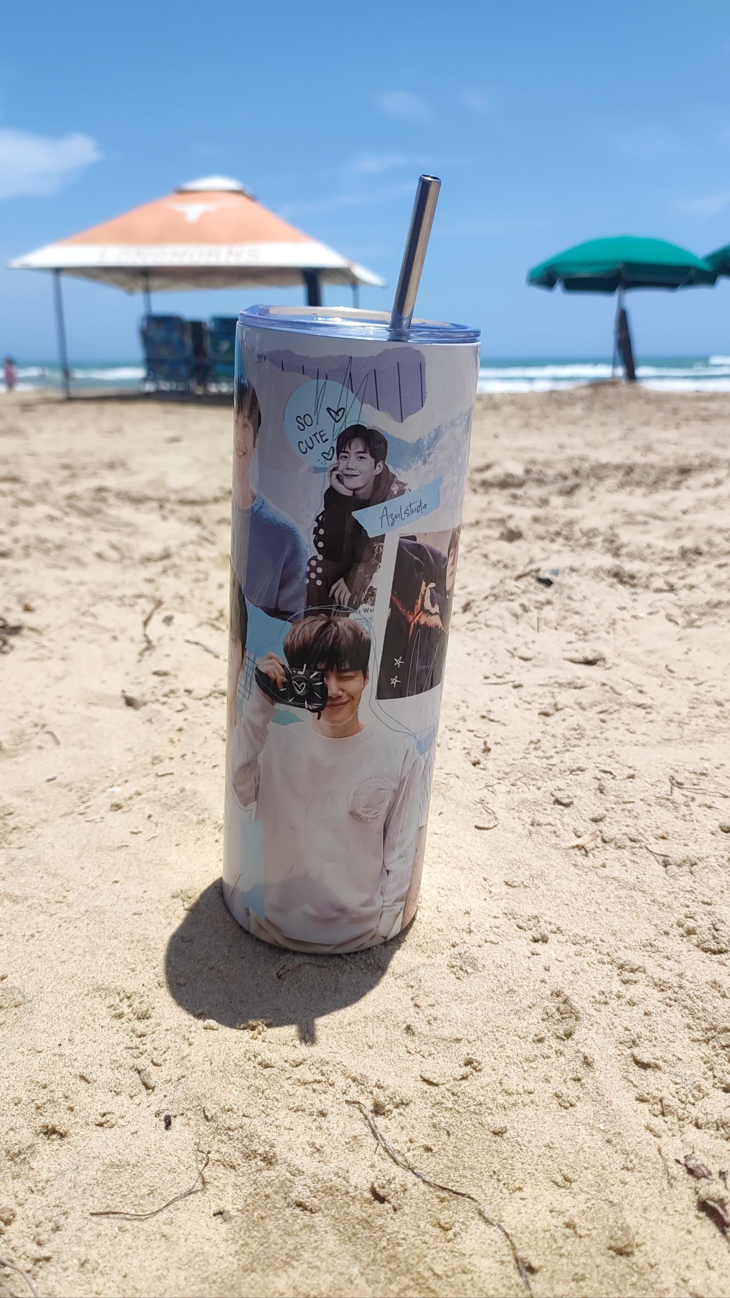 Special wallpaper made by Kim Seonho's fans