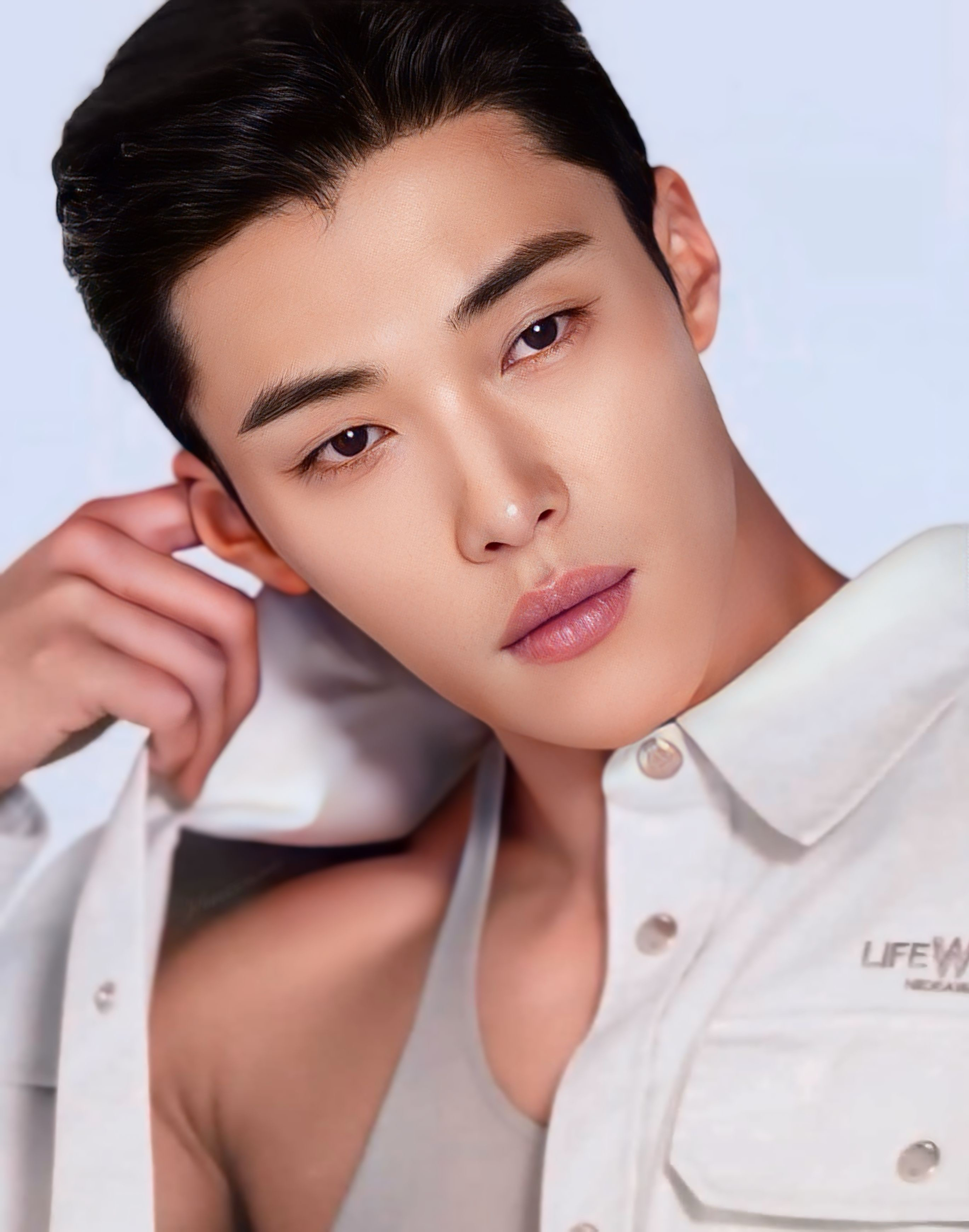 Recent activity shot of Woo Dohwan