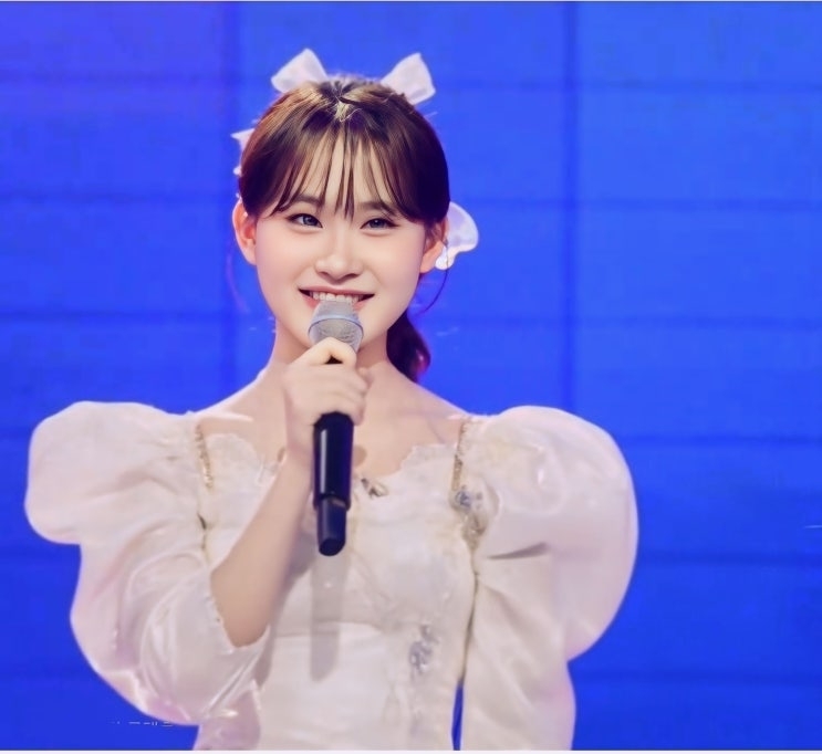 Behind-the-scenes cut of Kim Dahyun