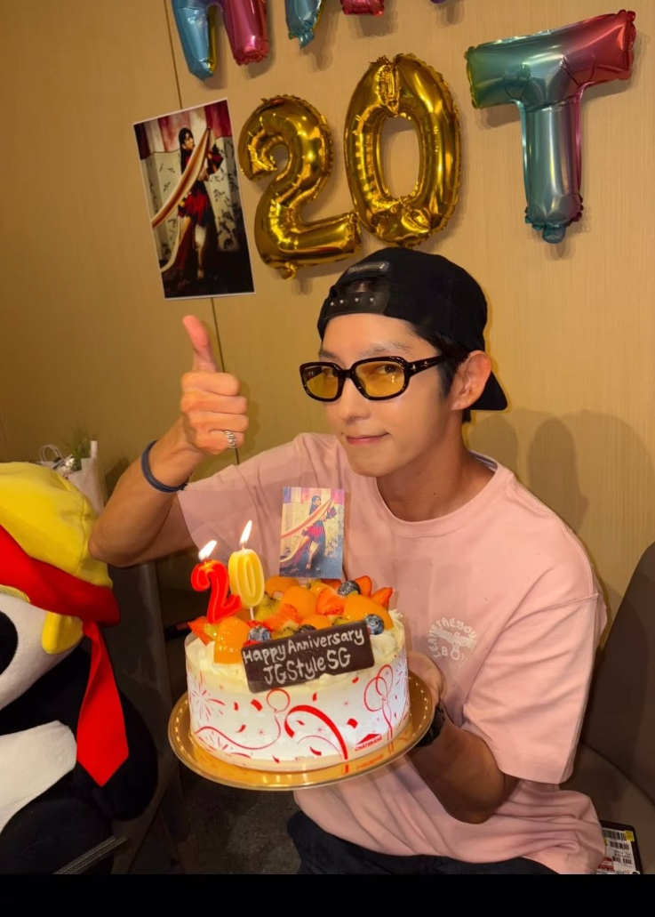 Latest photo of Lee Joongi