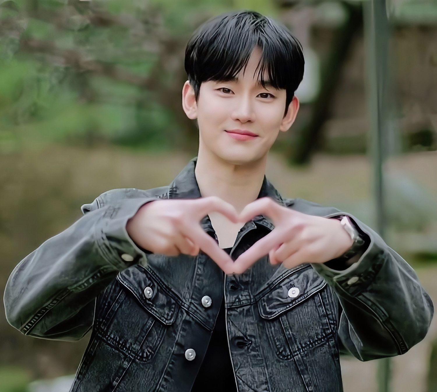 A moment captured by a fan of Kim Soohyun