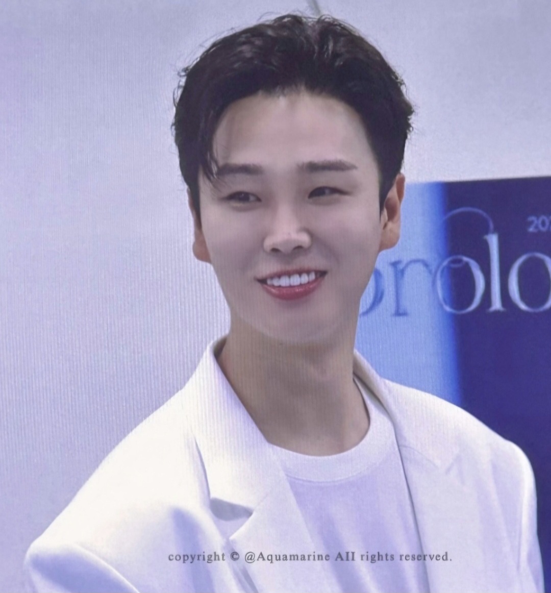 Latest photo of Song Minjun