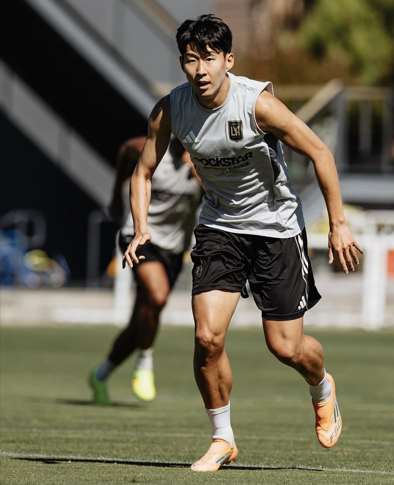 손흥민의 비하인드 컷