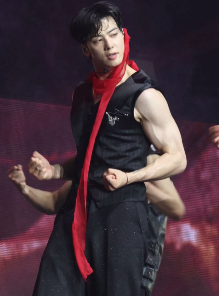 Foto terbaru dari Cha Eunwoo