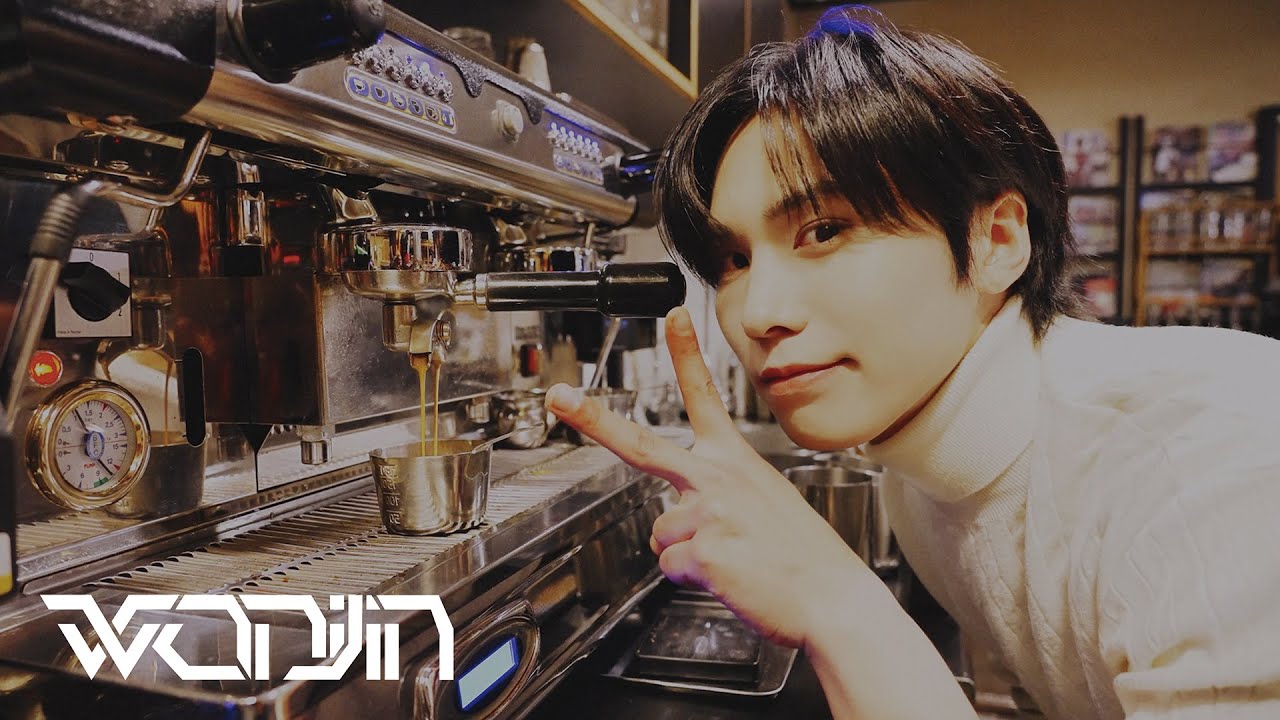 Latest photo of Cha Eunwoo