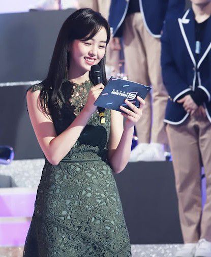 Momen yang diabadikan oleh penggemar Kim Sohyun