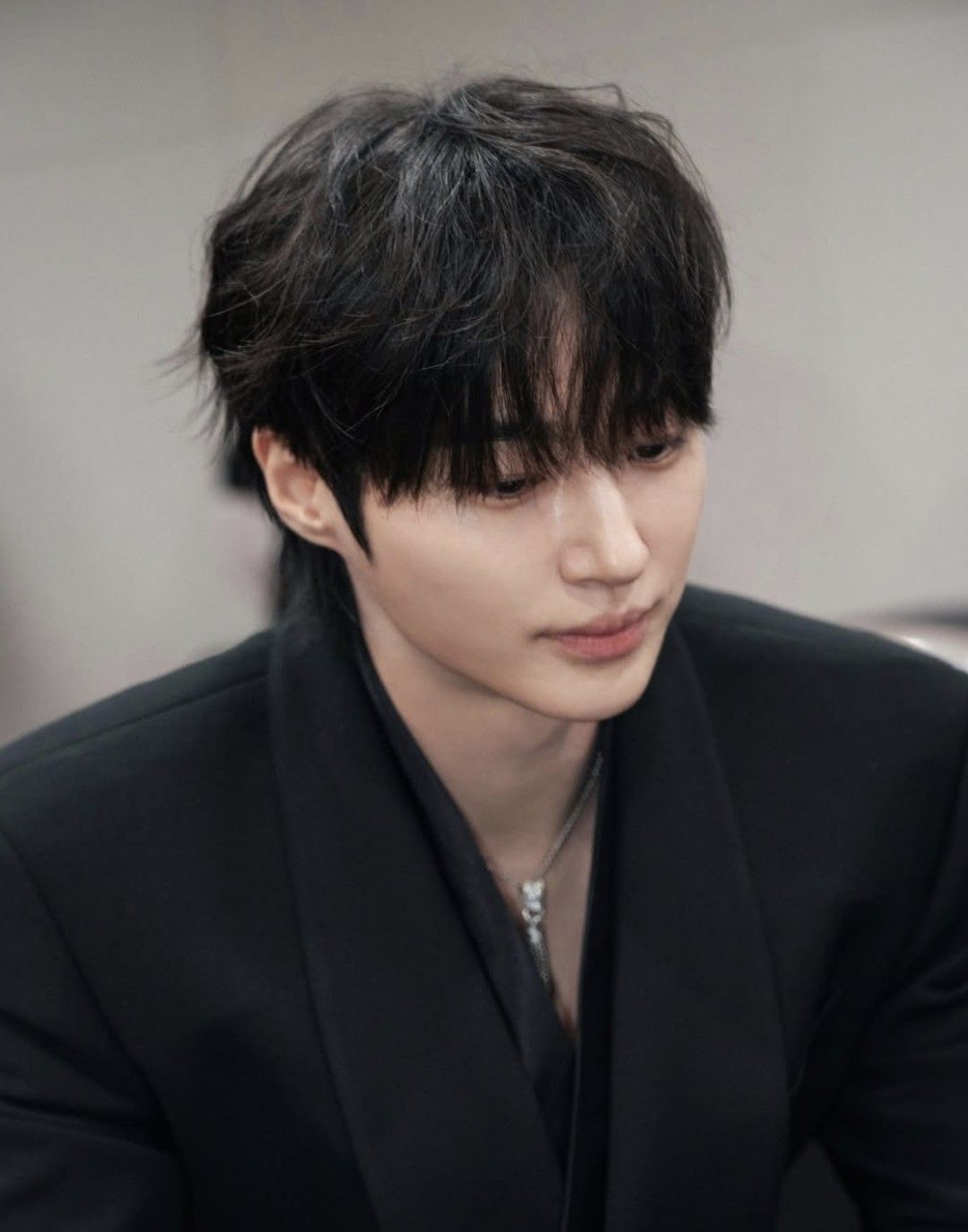 Behind-the-scenes cut of Byeon Wooseok