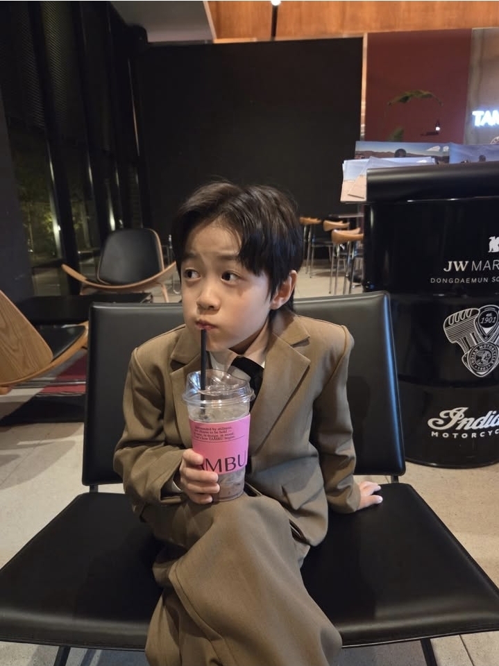 A moment captured by a fan of You Jiwoo