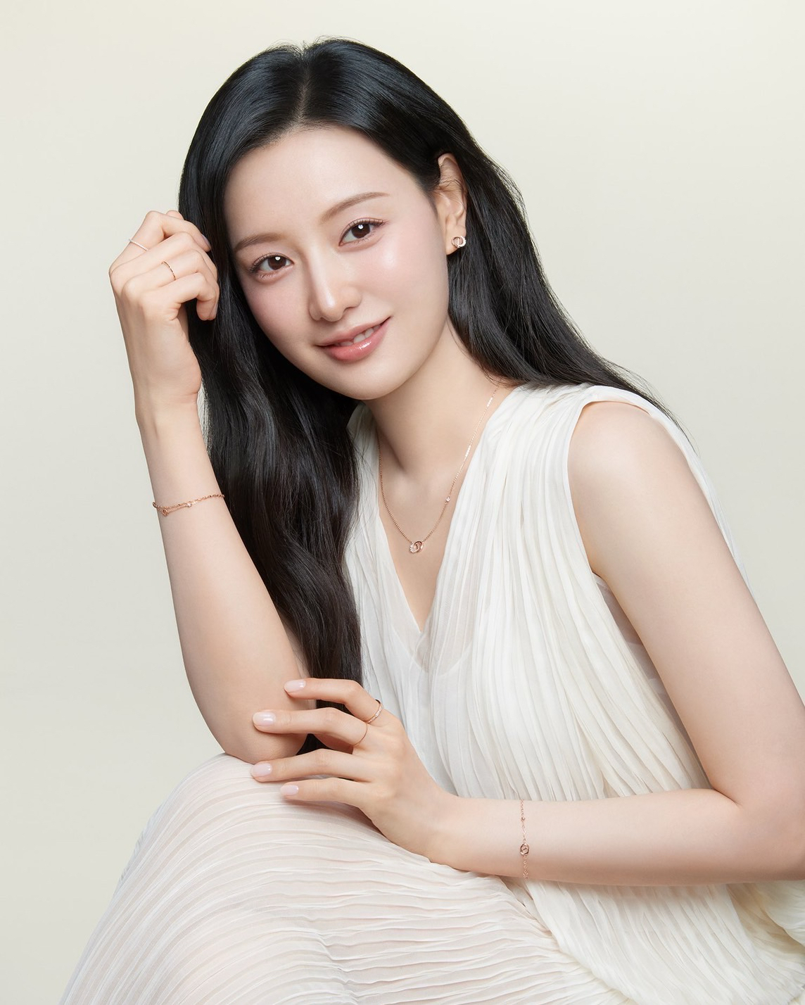 Behind-the-scenes cut of Kim Jiwon