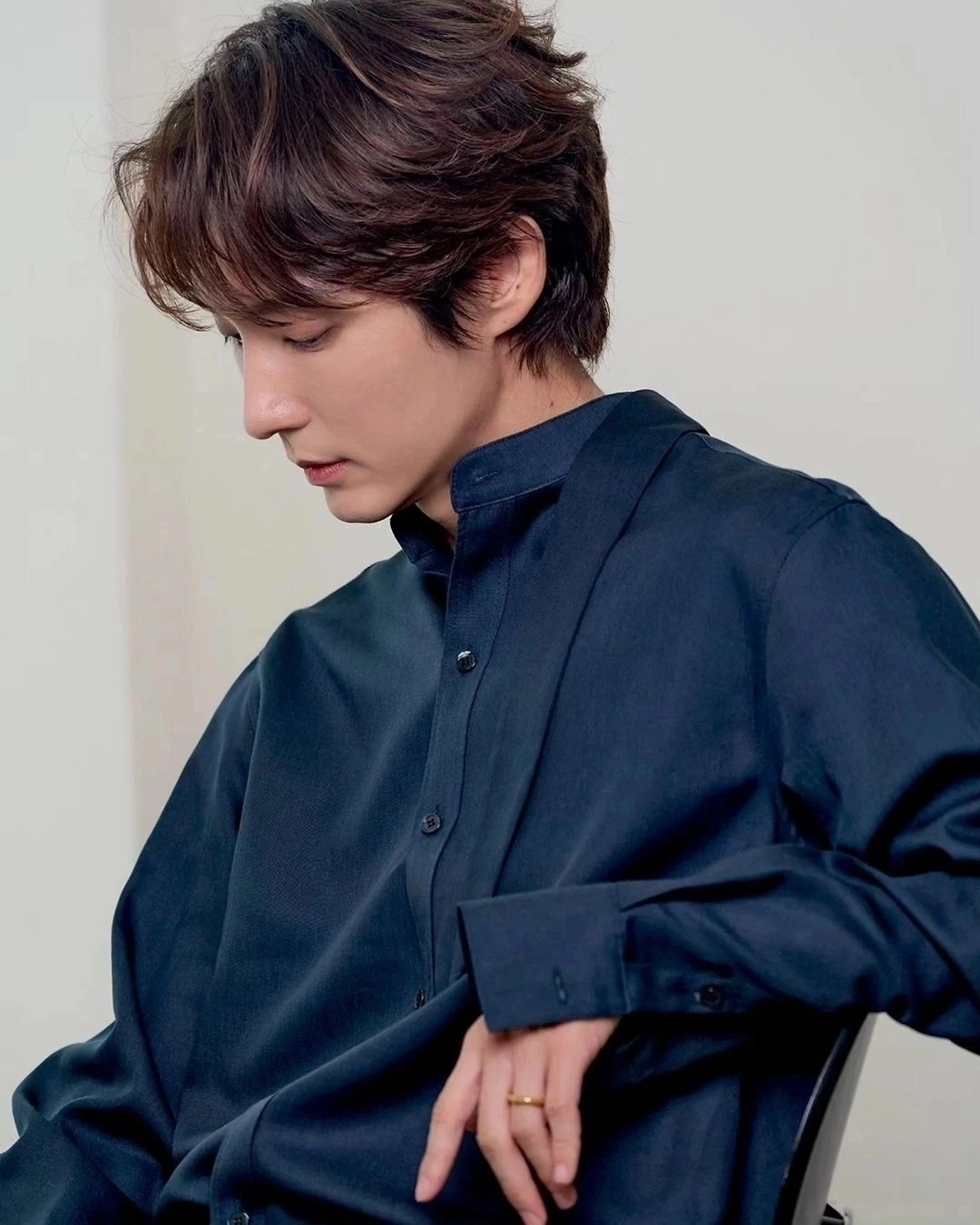 Behind-the-scenes cut of Lee Joongi