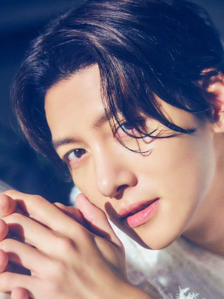 A moment captured by a fan of Ji Changwook