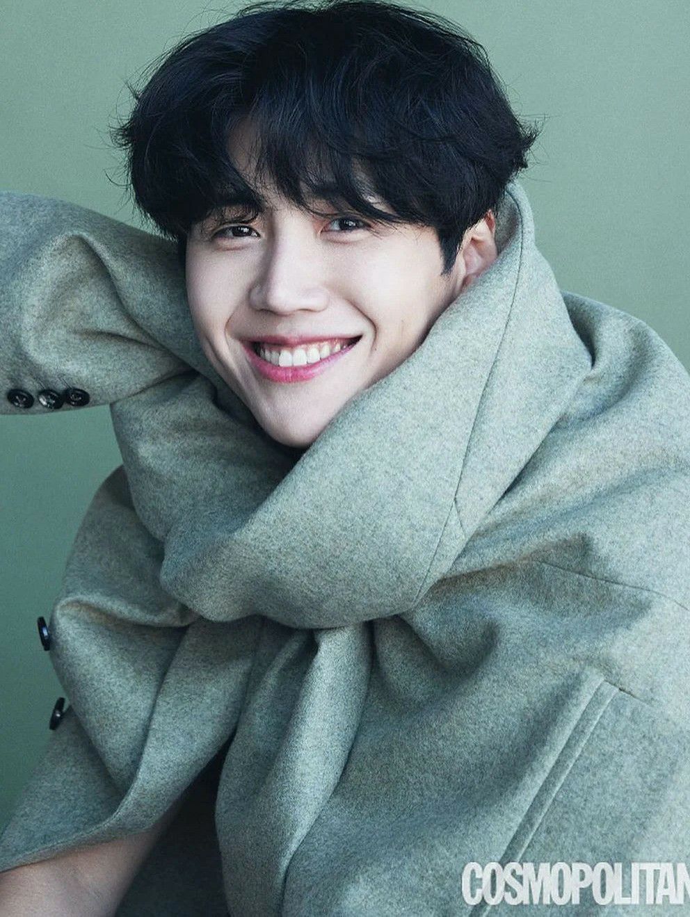 粉絲拍下的金宣虎瞬間