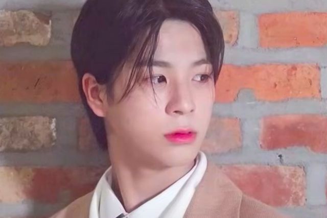 Behind-the-scenes cut of Jeong Dongwon